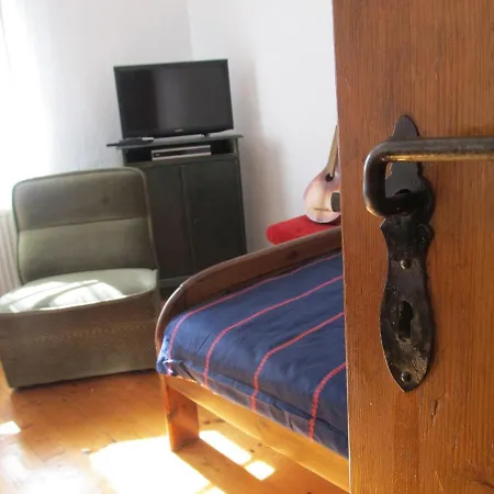 Za Gorami Apartment